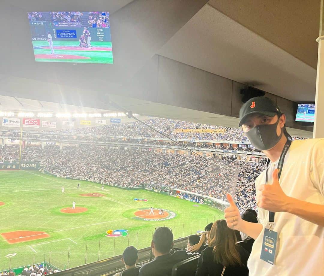阿部顕嵐のインスタグラム：「公演後にWBC観に行ってきました。 幸せだった！⚾️」