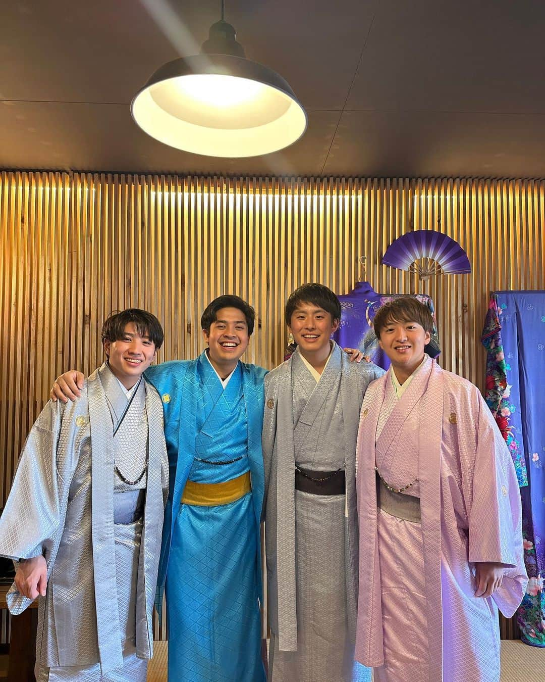 大塚稜馬さんのインスタグラム写真 - (大塚稜馬Instagram)「It has been a while since I have worn a kimono. I love wearing a suit, but I love wearing a kimono more than it. Because I feel more relaxed. It may have something to do with the fact that I used to wear hakama in kendo. But it was the first time for me to do a tea ceremony wearing a kimono. It was very difficult, but it was a great experience. I encourage everyone to rent a kimono and experience it, whether it is in Asakusa or Kyoto when you come to Japan. Also, the tea ceremony is fun, so let's try it!  By the way, it's a secret that I gained weight during this trip because the dish was so good🤫  #kimono #japantrip」3月11日 23時59分 - otk_rym