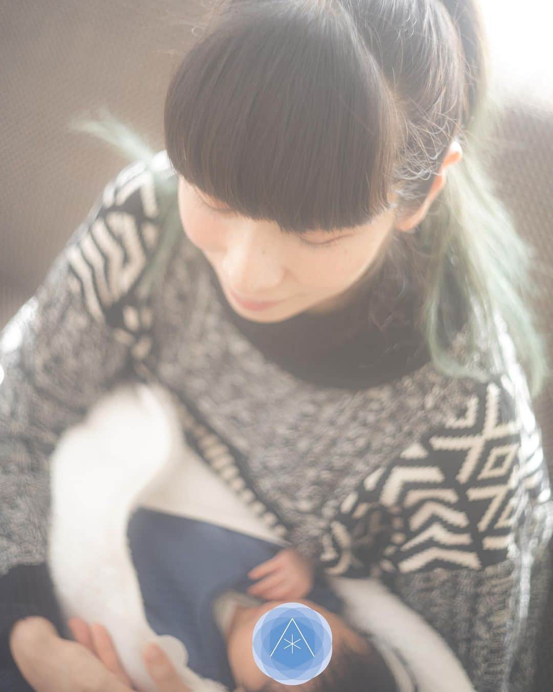 鎌野愛さんのインスタグラム写真 - (鎌野愛Instagram)「お宮参りや息子との日常。  家の中では大騒ぎですが、お外ではとってもいい子🤣」3月12日 10時45分 - kamanoai