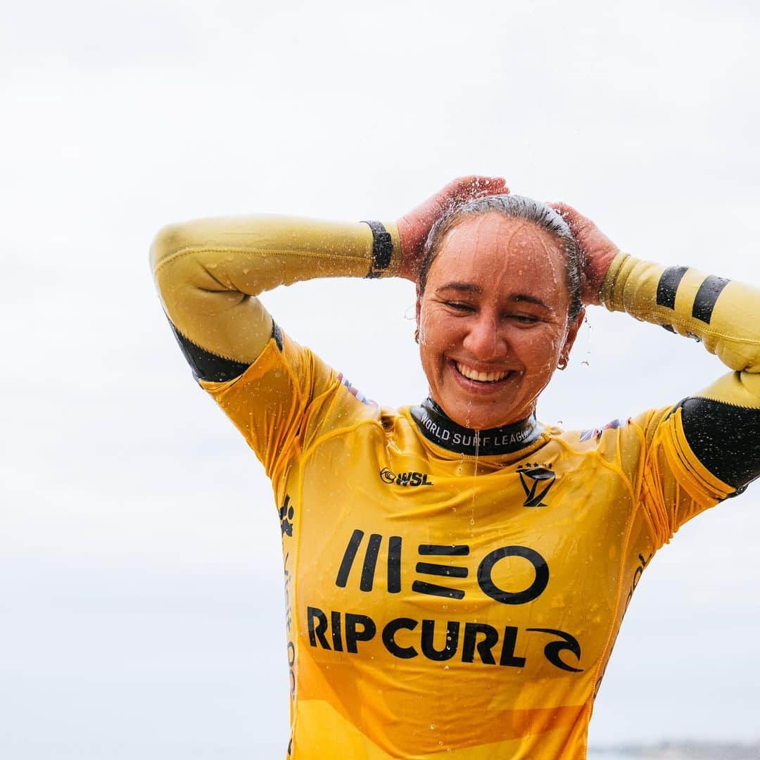 カリッサ・ムーアのインスタグラム：「Round one in Portugal. Feeling the good vibes☀️ @wsl」