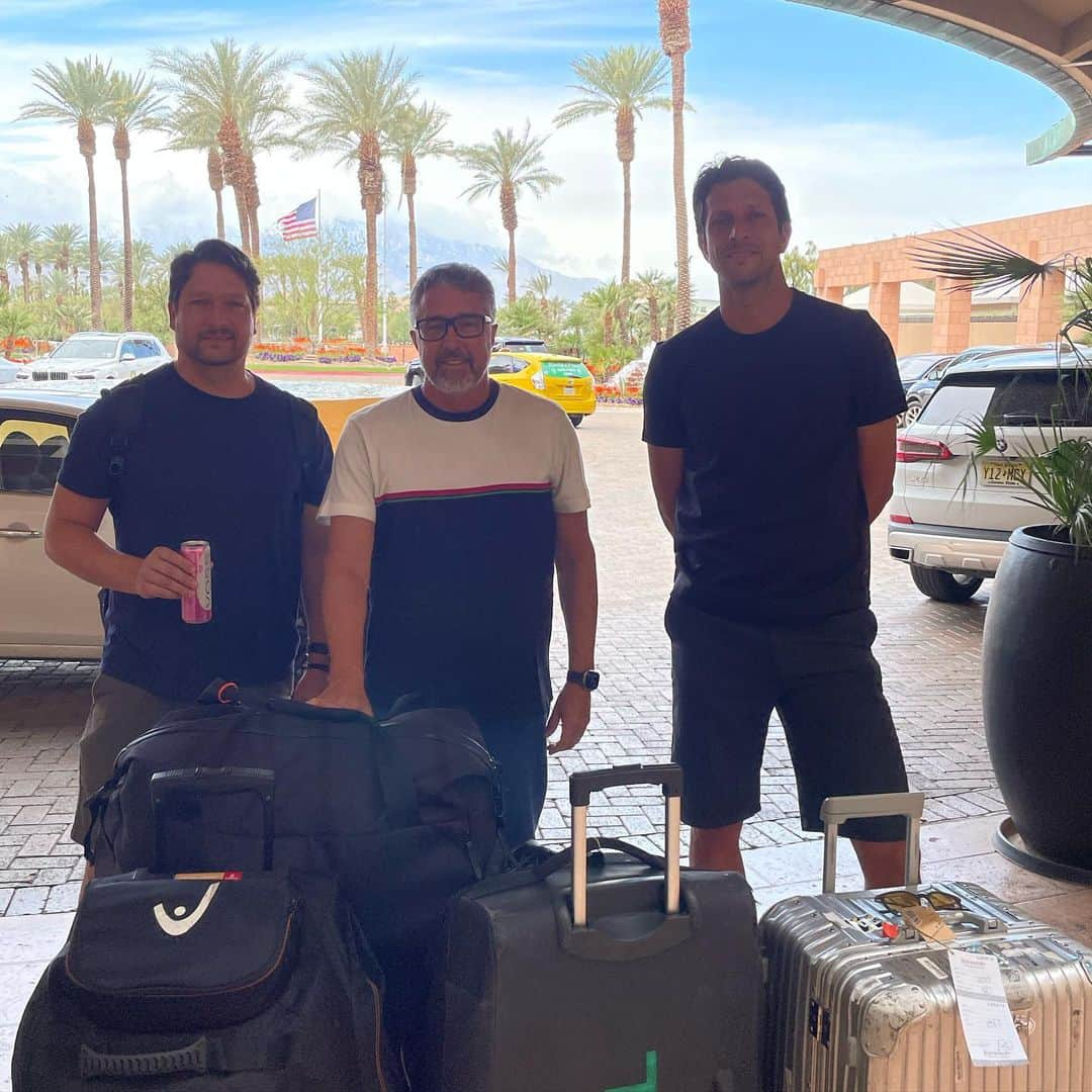 マルセロ・メロのインスタグラム：「Time to go 🚙 ✈️ ! Always a pleasure to be here in Indian Wells, see you next year!  . . @centauroesporte @bancobmg @volvocars @cbtoficial @atptour @asicsbrasil @headtennis_official #somostodosgirafa」