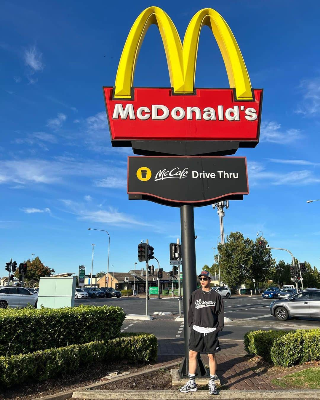 バロ のインスタグラム：「맥모닝은 맛이 다 비슷하군🤔  오늘 드디어 첫공!!! 🔥🔥 #차선우 #오델로 #이아고 #australia #adelaide #adelaidefringe #mcmorning」