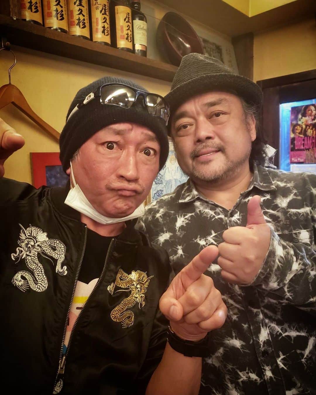 パパイヤ鈴木のインスタグラム：「昨日は偶然、博多で駒田のアニキに会いました！ 嬉しかった〜 最高です👍👍👍」