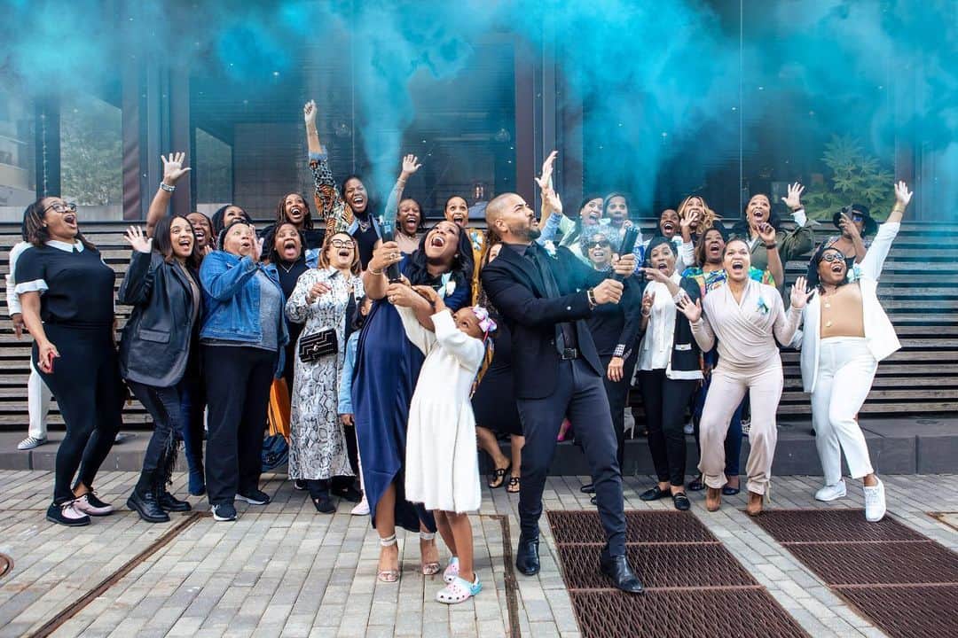 ケシア・ナイト・プリアムのインスタグラム：「It’s a BOY!! 💙 📸: @janethowardstudio」