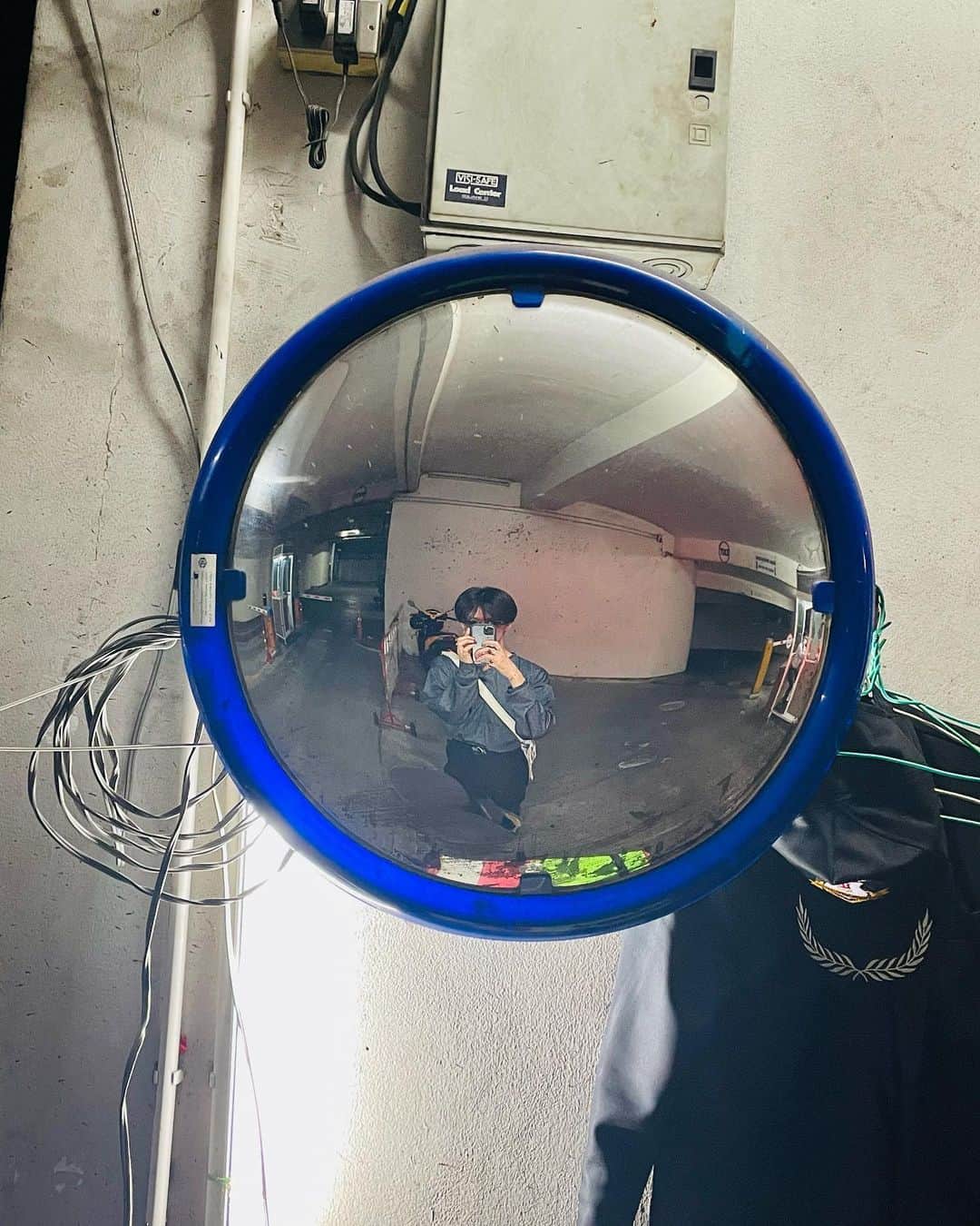 小川史記（FUMINORI）のインスタグラム：「🪞→→✨☺️  #BUDDiiS」