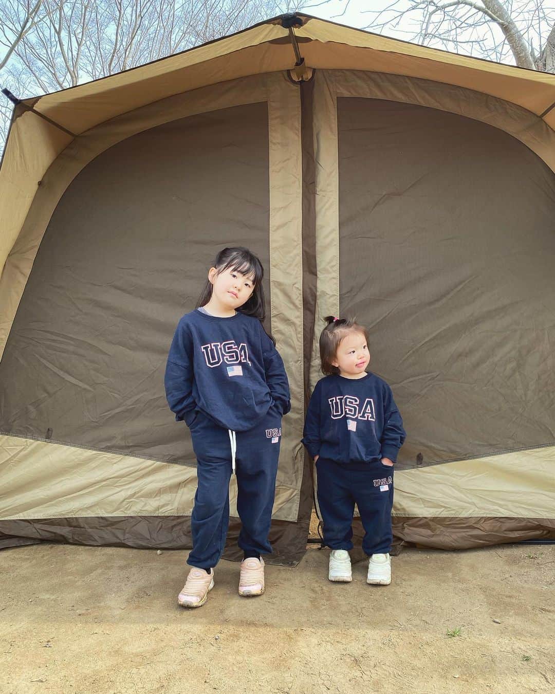 森豪士さんのインスタグラム写真 - (森豪士Instagram)「久しぶりのキャンプはイレブンオートキャンプパークへ🚙💨 2日間ずっ〜とピーカン☀️🌴 寒さが心配だったけど子供達も楽しそうで良かった😎 ロンTで過ごせるくらいの季節最高🤙🏽 #キャンプ #キャンパー #アウトドアライフ #キャンプコーデ #スタンダードカリフォルニア #camping #outdoorlife #lifestyle」3月12日 20時27分 - tsuyoshimori