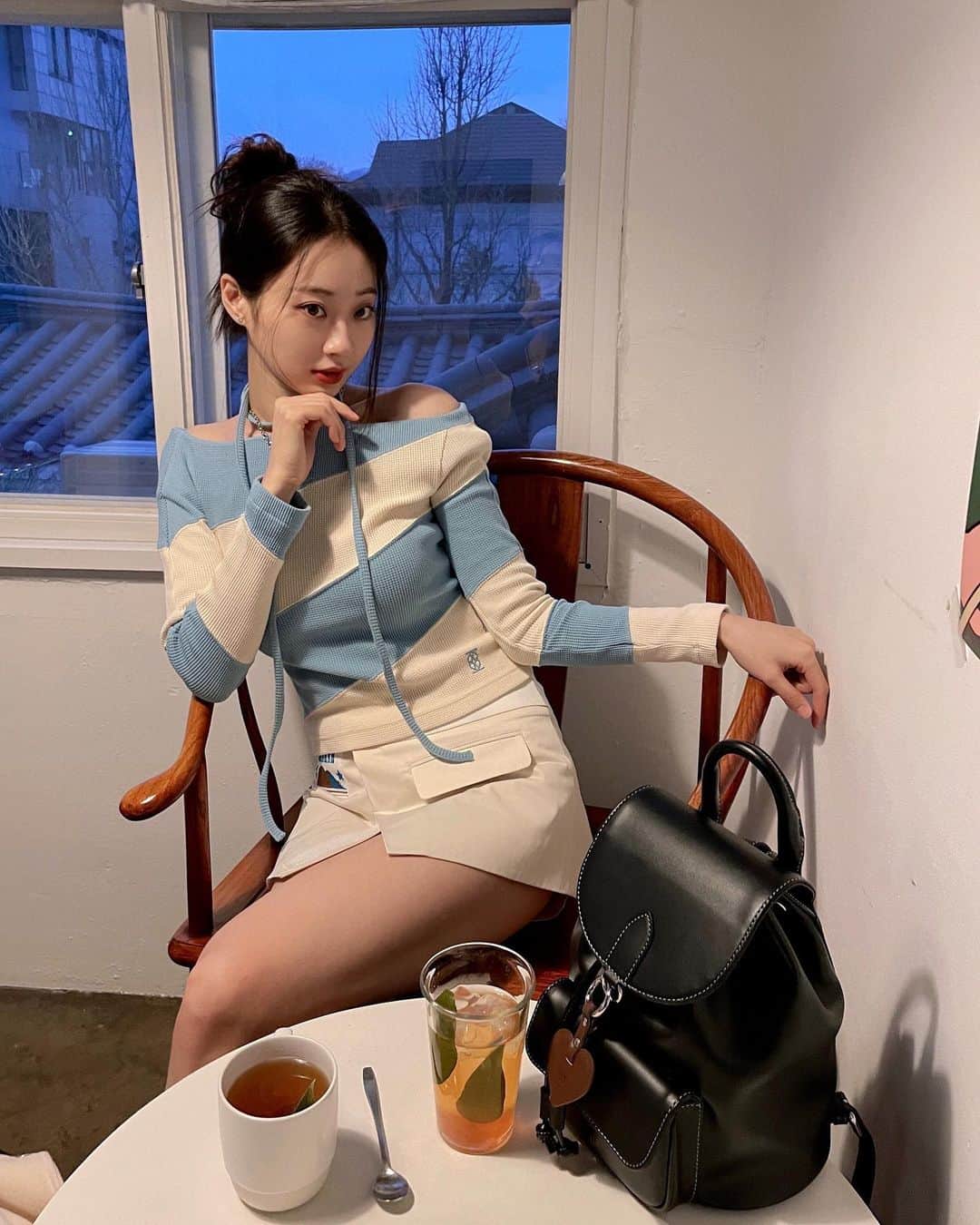 ギョンリ のインスタグラム：「서치없이 온 주말 서촌인데 이렇게나 완벽하다니..🥸 🤍」