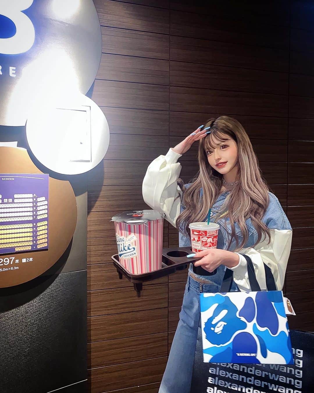 アンジェリカのインスタグラム：「📽🎞𓂃◌𓈒𓐍❤️ ━━━━━━━━━━━━━━━ ドラえもん💙💙🫰🏻見てきた☺︎ すんごい眠くなったけど面白かったん🤭💦 . 👗: @spiralgirl_official  . ━━━━━━━━━━━━━━━」