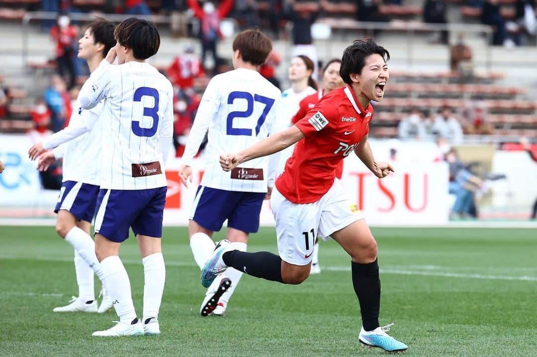 清家貴子のインスタグラム：「駒場での勝利は格別。  たくさんの応援ありがとうございました❤️‍🔥  #三菱重工浦和レッズレディース  #weリーグ」