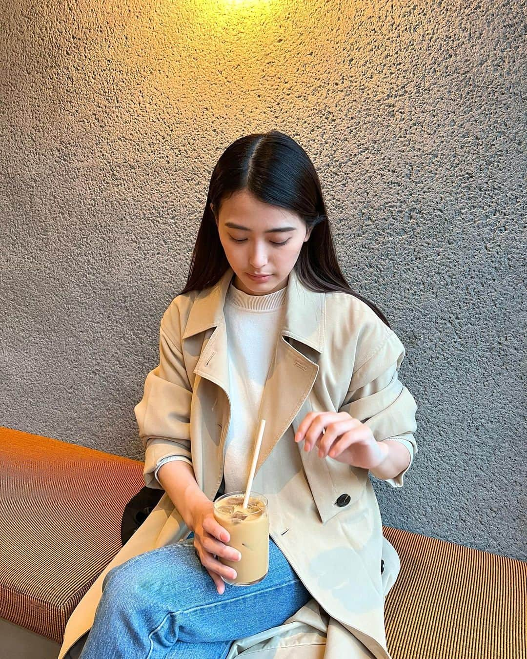 LUNAさんのインスタグラム写真 - (LUNAInstagram)「春が来てるね〜🌸  #トレンチコート #トレンチコートコーデ  #デニムコーデ #デニムパンツ  #シンプルコーデ #かふぇめぐり  #かふぇ #カフェ活 #bluebottlecoffee  #渋谷カフェ #moussy #milaowen #uniqlo」3月12日 19時23分 - luna_0229