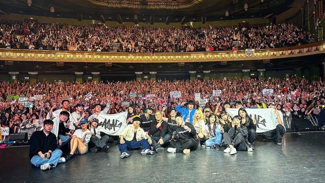 GRAYさんのインスタグラム写真 - (GRAYInstagram)「🤍U! Europe!!! Thank for coming and showing us your great love and energy🫠 #London #Madrid #Paris #Berlin」3月12日 19時24分 - callmegray