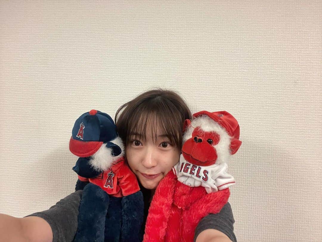 林佑香のインスタグラム：「両肩にRally Monkey🐒  日本3点先制ー!!!⚾︎」