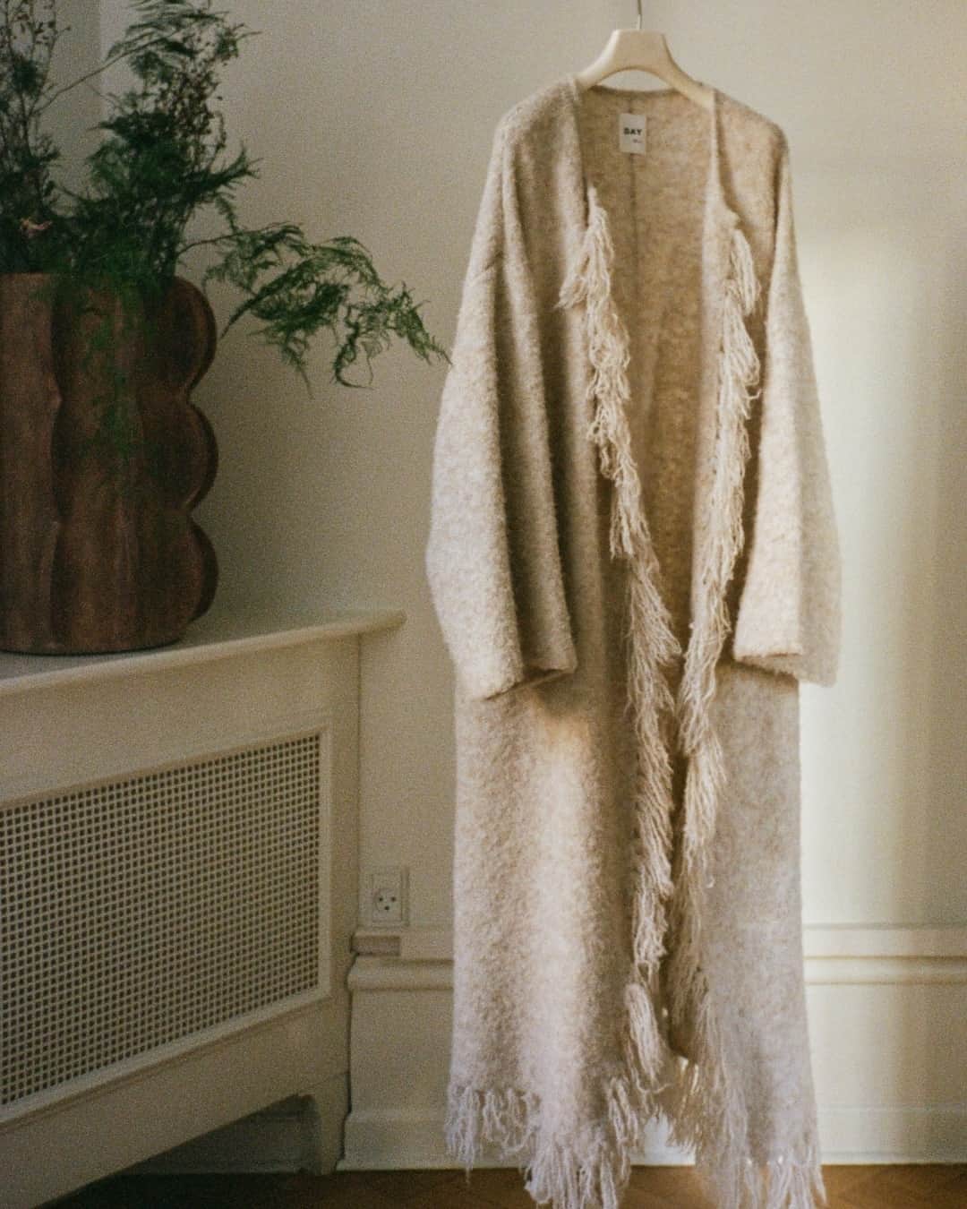 デイビルゲールエミッケルセンのインスタグラム：「ELISHA in Beige Melange⁠ ⁠ Link in bio. ⁠ ⁠ #SS23 #DAYBirgeretmikkelsen」