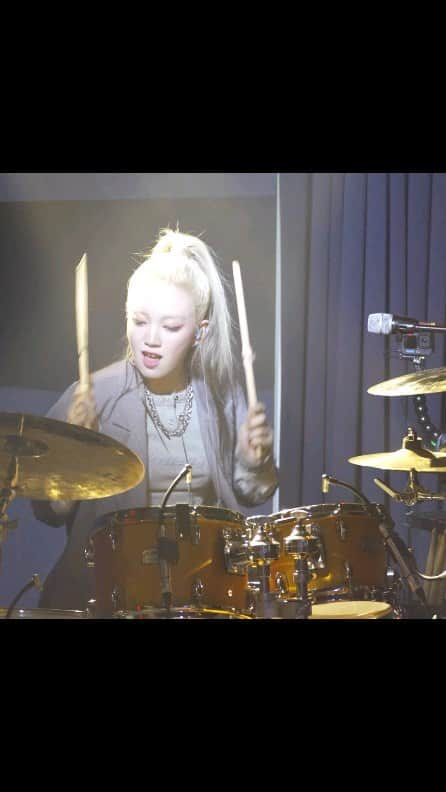 You Kyungのインスタグラム：「DIVE/uni Drum cam ver. (Badass unnies) #kgirlband #band #uni #girlband #drum #rock #krock #live #BadassUnniesFestival #Badass #unnies」