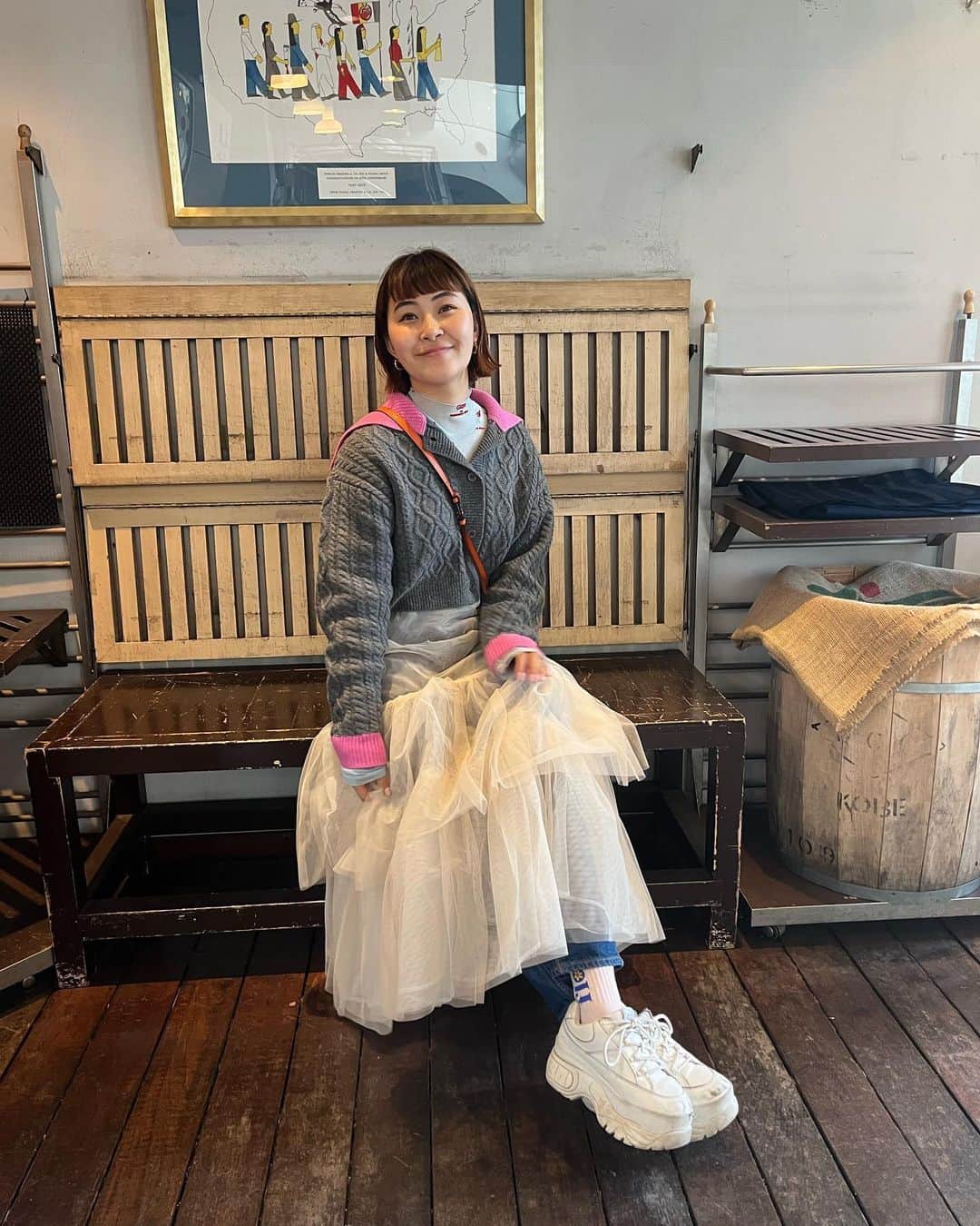 村上佳菜子のインスタグラム：「🌻🌻🌻 Harumiんが着てたスカート可愛くて 自分も着るという😂❤️ ふわふわスカートかわいすぎぃい👗 . . . @labelleetude_official  @harumi_showroom  @harumiakane」