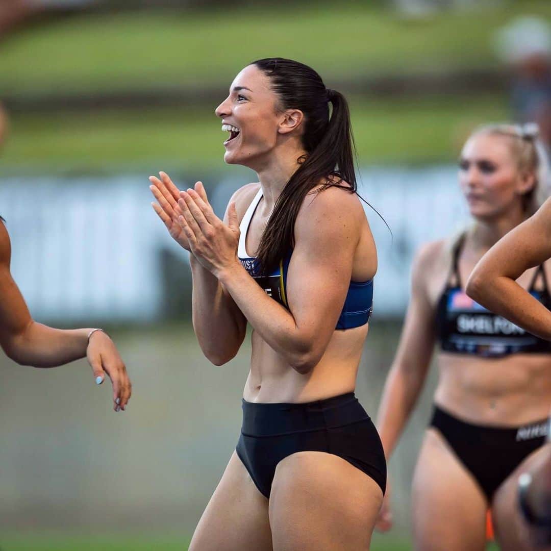 ミシェル・ジェネクのインスタグラム：「Loved running in Sydney in front of a home crowd with another consistent race of 12.70 😄 Aussie hurdles is on fire with 3 girls under the 13 second barrier for the first time! 🔥」