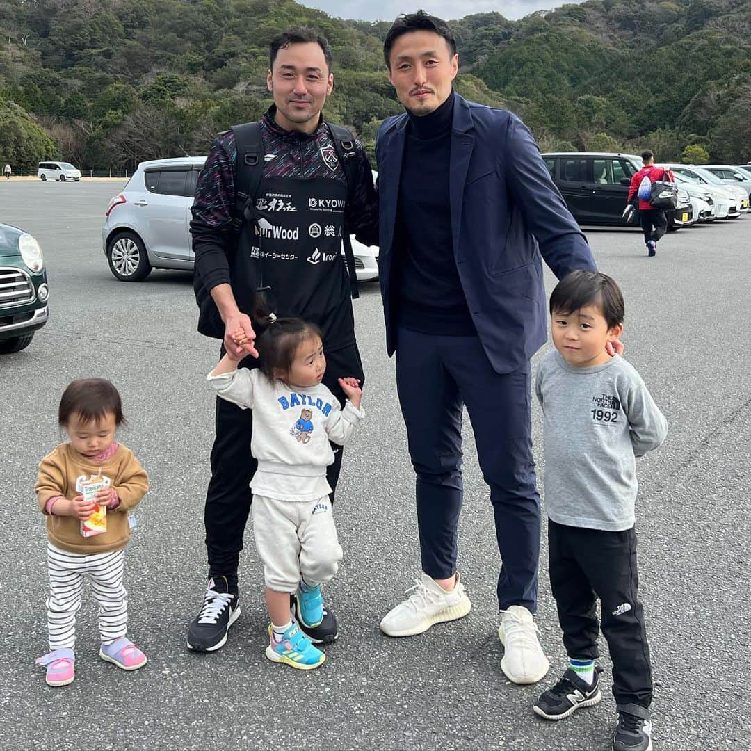 松永祥兵さんのインスタグラム写真 - (松永祥兵Instagram)「サッカーの試合でエコパまで行ったら、帰りにばったりフットサル日本代表のコーチの @kensuke.takahashi さんとインドネシア以来の再会をしました🔥 また近々会いましょう🔥」3月12日 17時04分 - matsunaga.shohei