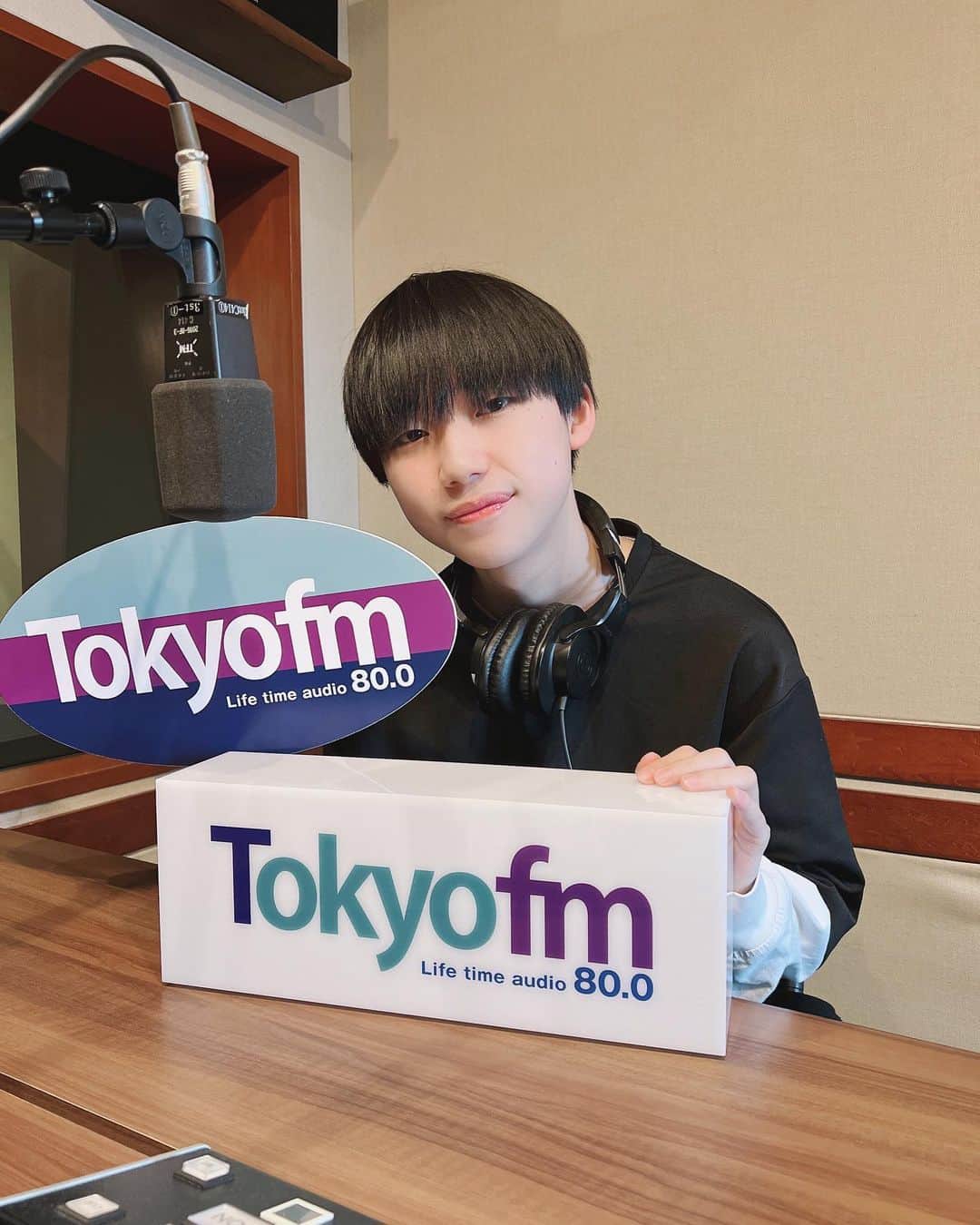 石橋陽彩のインスタグラム：「📻📕✨  なんとぉー！！  TOKYOFM「山崎怜奈の誰かに話したかったこと。」内 よ・み・き・か・せ にありがたいことにもう一度出演させて 頂くことになりました！！  放送は3月14.15日14時30分頃から！ お楽しみにぃー！！   #TOKYOFM  #よみきかせ」