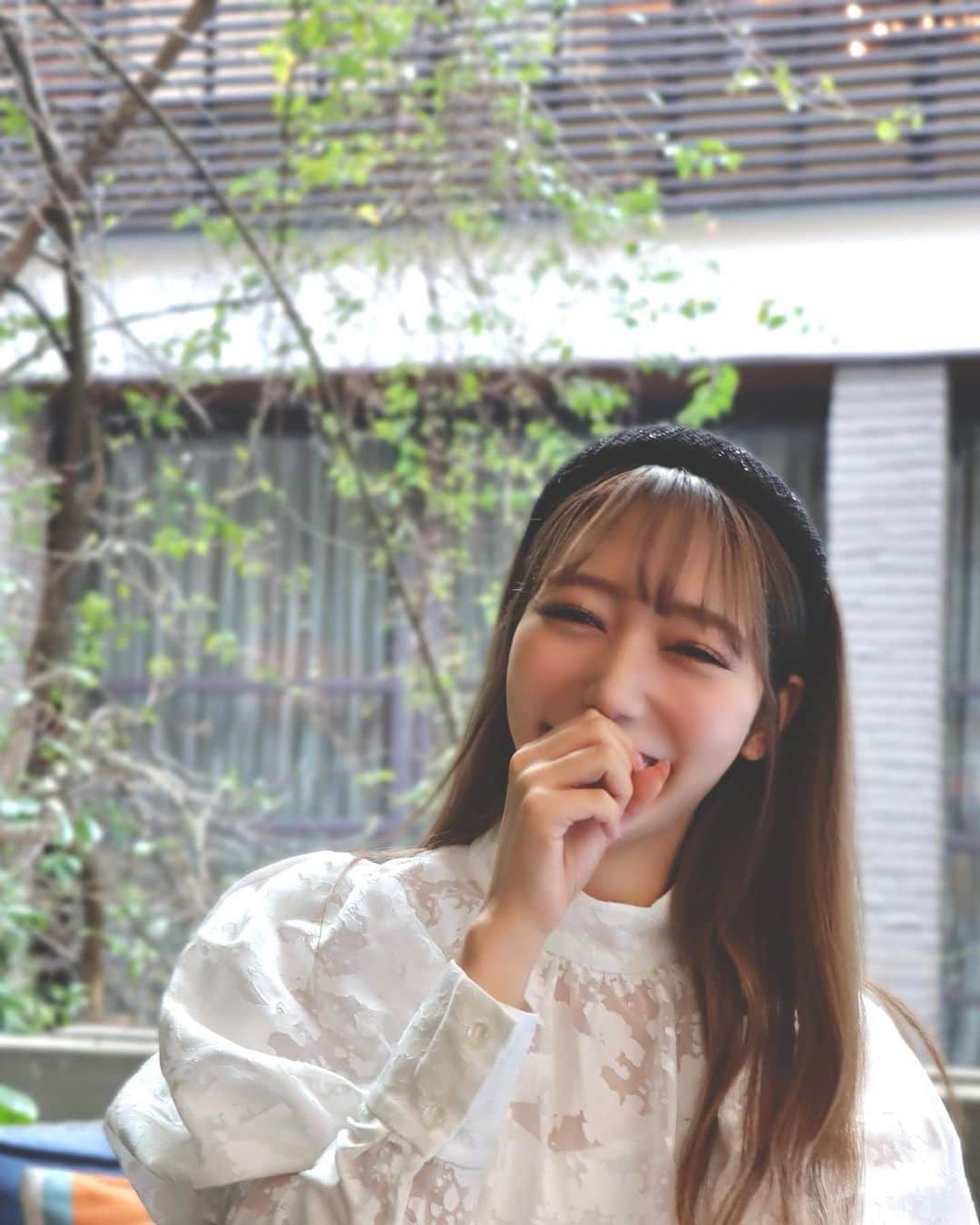 野中美郷さんのインスタグラム写真 - (野中美郷Instagram)「♡ 笑う時この手つける癖あるみたいね。 #顔パンパン」3月12日 17時55分 - n.mi3sa3to10
