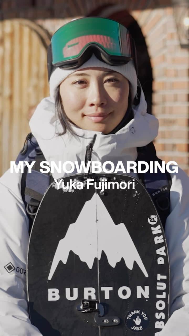 藤森由香のインスタグラム：「始めてから30年近くが経っても、まだまだスノーボードが楽しい藤森由香。長く滑り続けるための秘訣とは？ フルバージョンはプロフィール内のリンクから！ Movie: @tarokoeji_lsp #Burton #Snowboarding #RIDETOHOKU #AnonOptics」