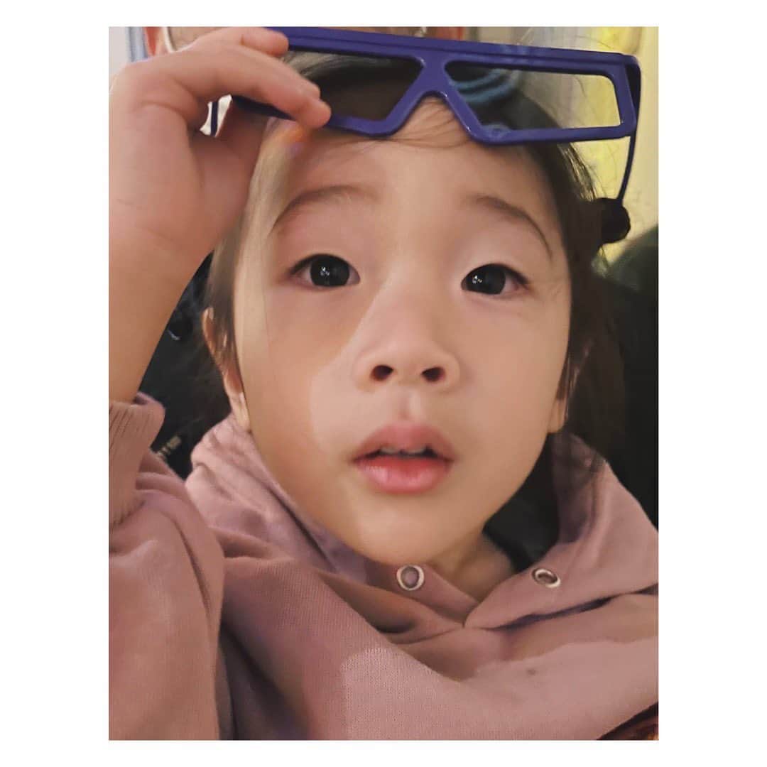 野尻美穂さんのインスタグラム写真 - (野尻美穂Instagram)「初めて見た景色と見慣れた景色のなんとなく感じる差。😂  #tokyodisneysea #どちらも推せるけど4枚目だけ😂 #youtube」3月12日 18時06分 - miho_cocoa