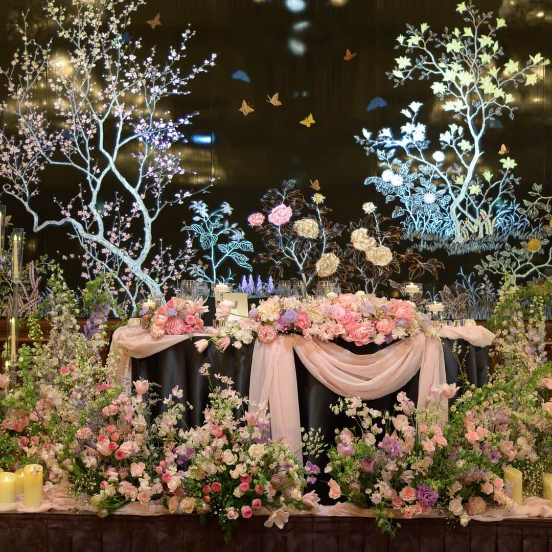 シャングリ・ラ ホテル 東京 ヘブンリーウエディングさんのインスタグラム写真 - (シャングリ・ラ ホテル 東京 ヘブンリーウエディングInstagram)「// 本日開催のウェディングフェア。 春をテーマにしたコーディネートで皆様をお迎えしました。  #シャングリラ花嫁  #shangrilatokyo_heavenlywedding #シャングリラ東京  #shangrilatokyo   ーーーーーーーーーーーーーーー #シャングリラホテル#heavenlyweddingtokyo ##ヘブンリーウエディング #ウェディング #結婚式 #ホテルウェディング #ホテル挙式 #wedding #花嫁 #ブライダル #東京 #日本中のプレ花嫁さんと繋がりたい #weddingfair #ウェディングフェア #weddingphotography #ウェディング写真 #ウェディングドレス#shangrilahoteltokyo  #シャングリラホテル東京 #会場装花 #flowers」3月12日 18時29分 - shangrilatokyo_heavenlywedding