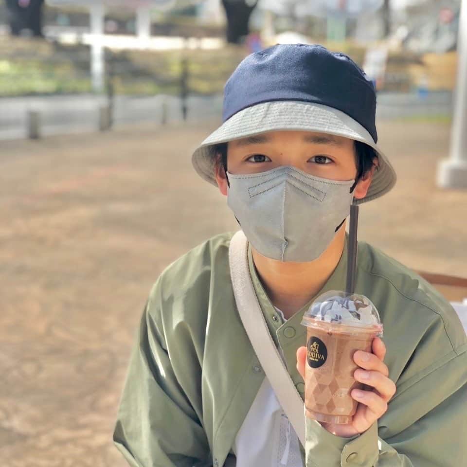 のインスタグラム：「久しぶりのGODIVAーー!!!  めっちゃ美味しかった!!!!!  #山口太幹 #taikiyamaguchi #taikiumipro #宮崎出身 #miyazaki #子役 #俳優 #中学生男子 #中学1年生 #13歳 #歴史好き #謎解き好き #抹茶好き #ビートボックス #バレーボール男子 #海汐プロダクション所属 #アービング所属」