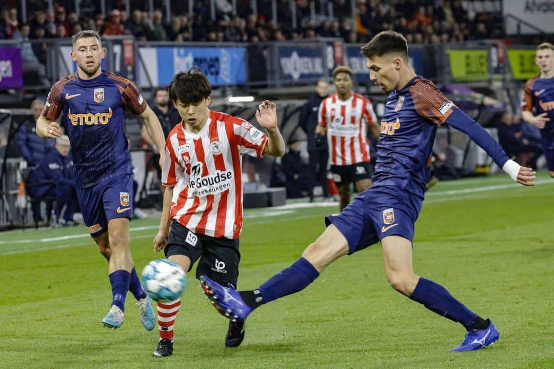 のインスタグラム：「点決めるって最高！！勝ち最高！！ #spartarotterdam」