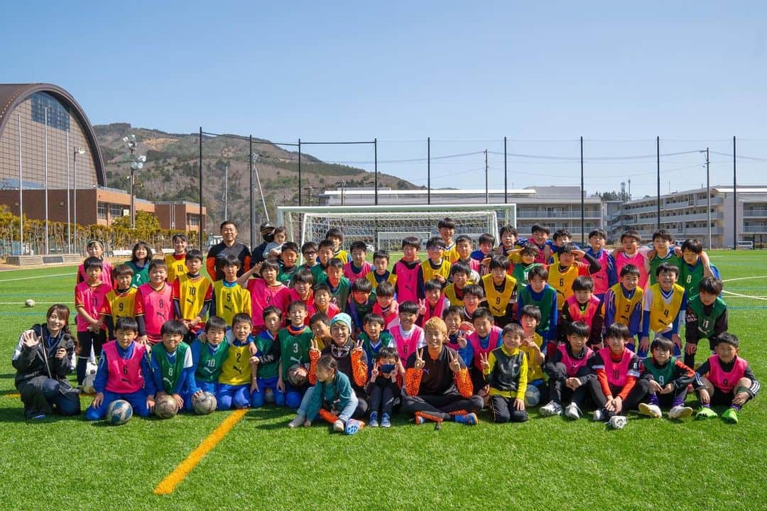 マキヒカのインスタグラム：「宮城県 3.11・3.12 ２日間 マキヒカカップご参加ありがとうございました🤝⚽️ . #宮城県 #マキヒカカップ #チームマキヒカ #football #女川 #仙台 #花粉で目えぐい  以下　スポンサー様👏ありがとうございました！ @pumafootball_jp  @andpackable  @senshu.kogyo  @amazing0515  @and_house__ @miyagi_one_dream  @aquaignis.sendai  @poltyhomme_official」