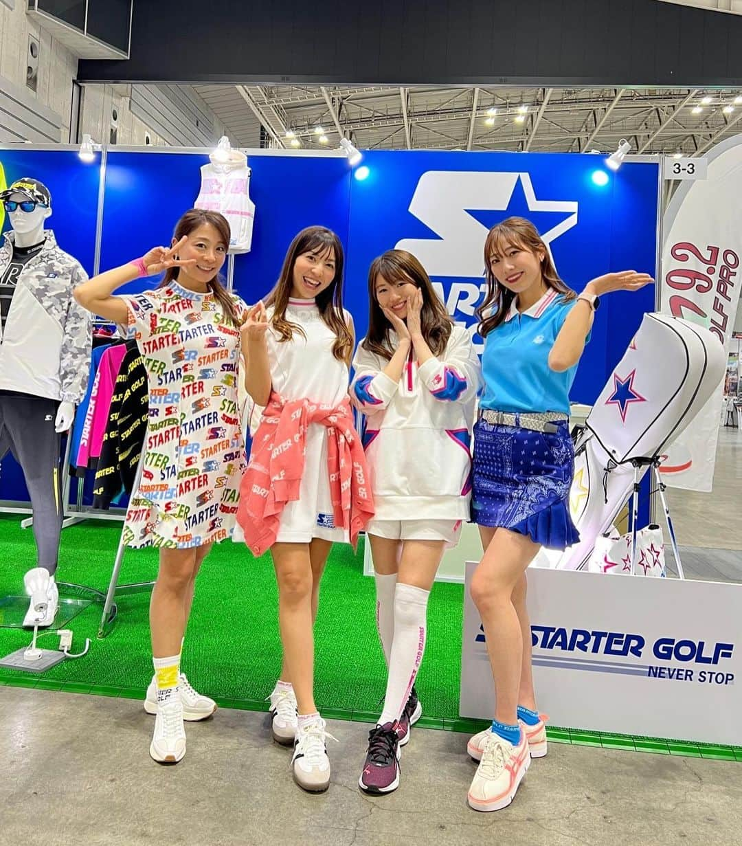 相川友希のインスタグラム：「golfの展示会　@japangolffair  #ジャパンゴルフフェア2023  #ゴルフフェア #⛳️ @startergolf  ブースにて♡可愛いウエア、2パターン着たよ！ 気づけば両方とも #白ワンピ　 #好きが好き　#ゴルフウェア　#golf #startergolf #ゴルフ　#スポーツ　#スターと言えば　#最近ピースが好き　#ゴルフ女子　#ゴルフ好きな人と繋がりたい  4月発売らしいよーー♡ 早く着てラウンドしたいなっ⛳️ #starter   @nanaetakasawa  お仕事のお誘いありがとう！！  あぁぁあ#🕶 似合うサングラスが欲しいなぁ🥰 オススメあったら教えてねっ！！」