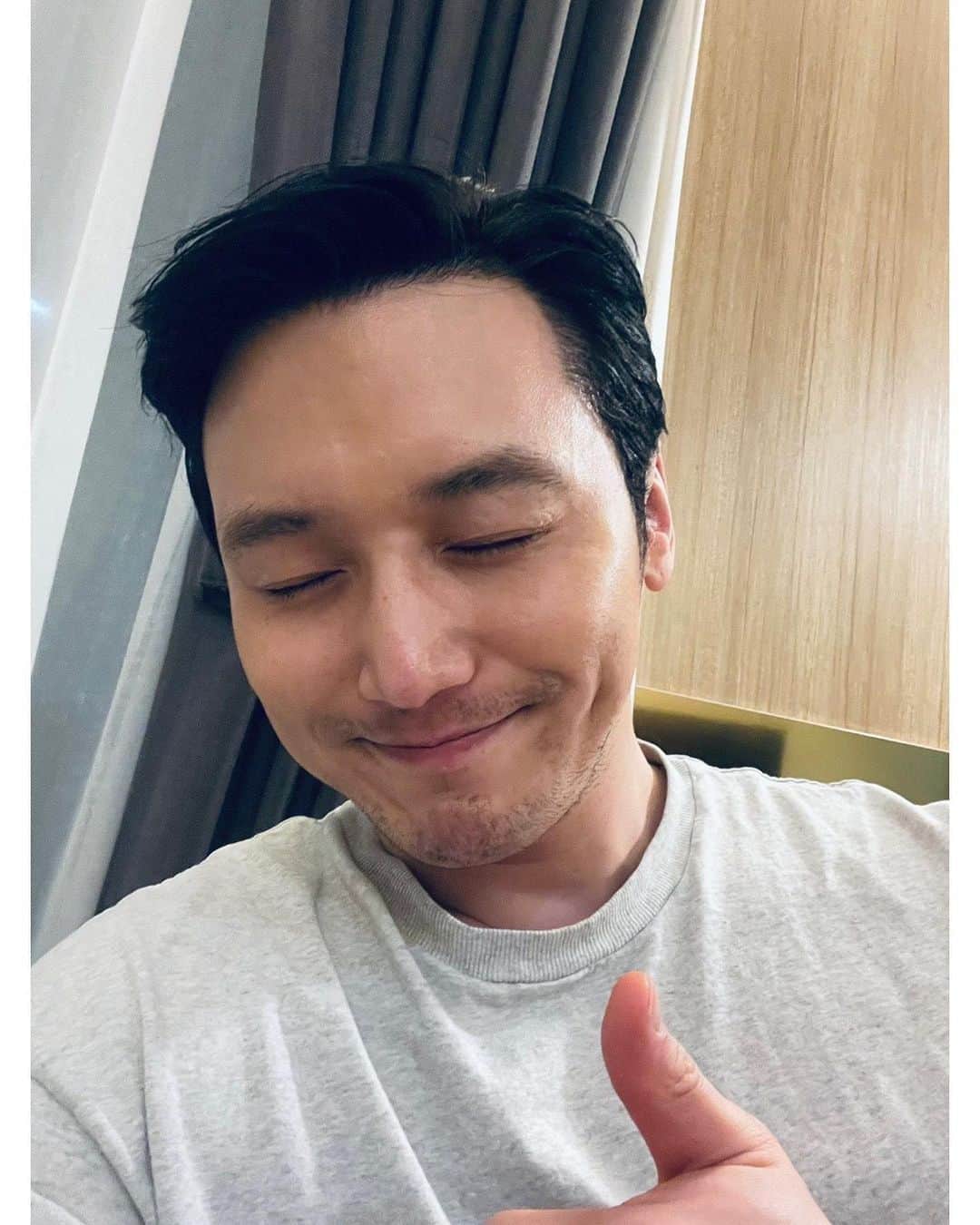 ピョン・ヨハンさんのインスタグラム写真 - (ピョン・ヨハンInstagram)「반한🤎」3月12日 22時02分 - byunyohan_official