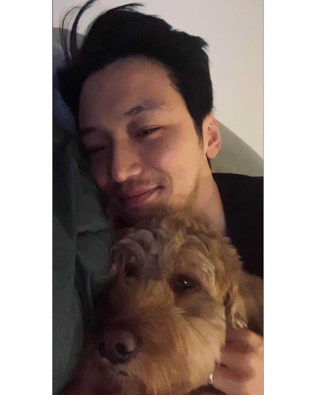 ピョン・ヨハンさんのインスタグラム写真 - (ピョン・ヨハンInstagram)「반한🤎」3月12日 22時02分 - byunyohan_official