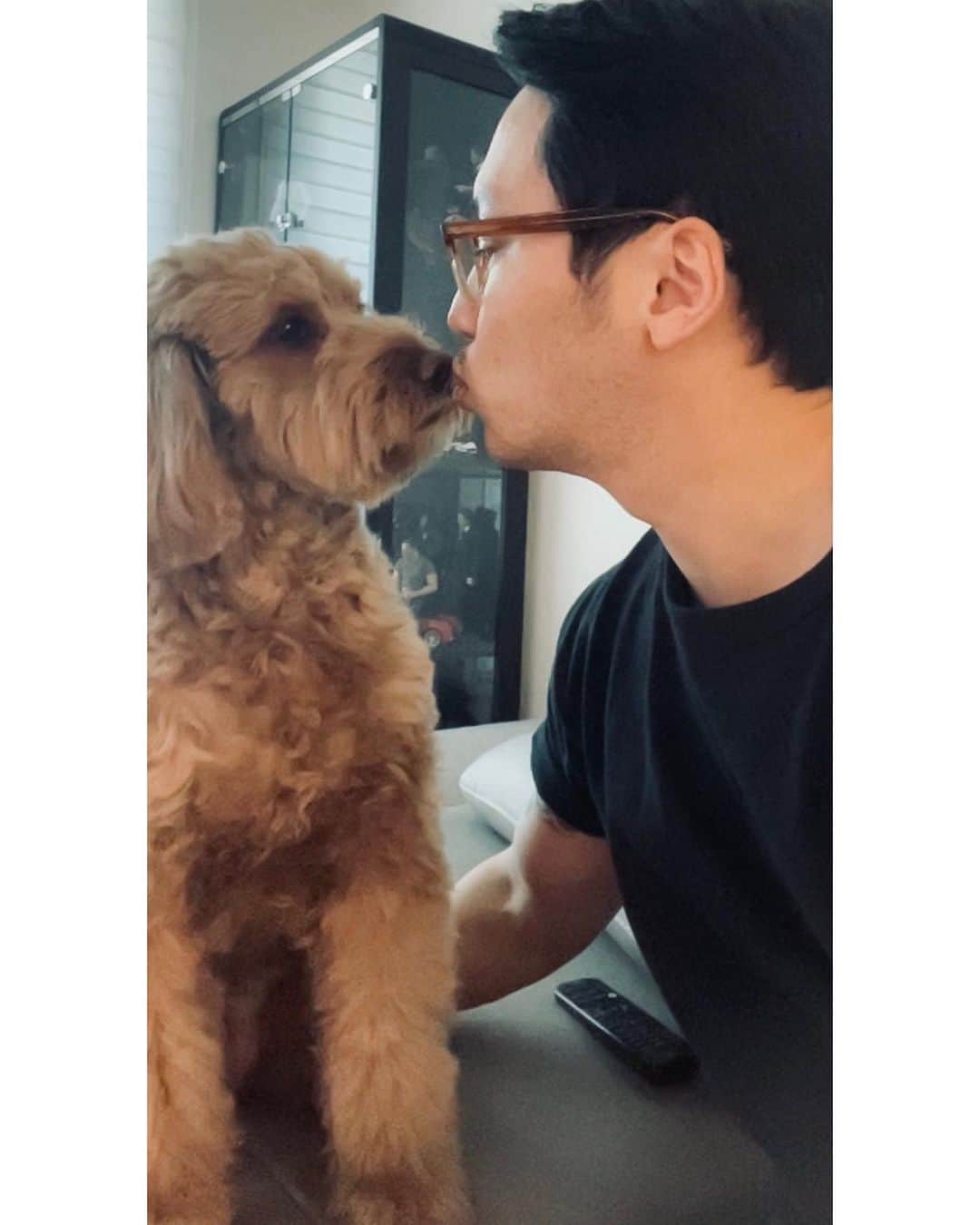 ピョン・ヨハンさんのインスタグラム写真 - (ピョン・ヨハンInstagram)「반한🤎」3月12日 22時02分 - byunyohan_official