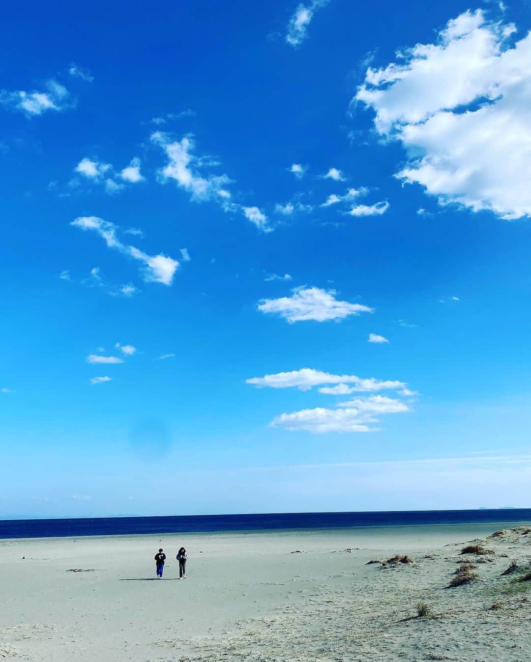 多賀公人さんのインスタグラム写真 - (多賀公人Instagram)「徳島、香川を弾丸日帰り出張！徳島の小松海岸はサーフィンを練習した懐かしい場所。関空が見えました。痩せてサーフィンしたい！  #徳島　#香川　#弾丸出張　#trip #ocean #海　#サーフィン　#小松海岸　#多賀公人　#アナウンサー　#happy #life #love #sea #関空」3月12日 22時25分 - kimito_taga