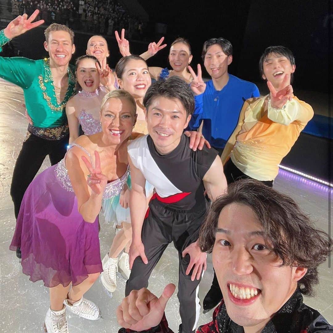 本郷理華のインスタグラム：「notte stellata⭐️⭐️ 本当にありがとうございました😭 終わっちゃった😭 いろんな思いがあって緊張感もあったのですが、すごくあったかくて、楽しくて、でもめちゃカッコよくて、すごく優しい雰囲気で、とにかく最高でした✨ こんなたくさんの方の前で滑れて、最終日は歓声が嬉しくて、仙台で滑れてるんだと思ったら嬉しくて泣きそうになりました😭🙇🏻‍♀️ 見にきてくださった皆様、あたたかい拍手と声援ありがとうございました。そしてライブビューイング、配信などで見てくださった方々、ありがとうございました🙇🏻‍♀️ 皆様の暖かいお言葉とても嬉しいです！  このショーで滑らせて頂けて本当に嬉しかったし、幸せでした😊ありがとうございました🙇🏻‍♀️ 明日みんなとリンクで滑れないのが寂しいです😭  #nottestellata」