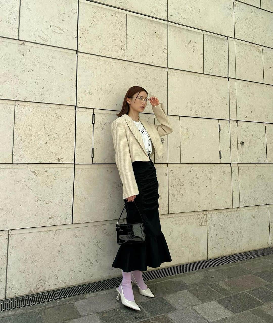 朝日奈央さんのインスタグラム写真 - (朝日奈央Instagram)「#あさひ私服   珍しくこんな気分だった🦢🌸 いつもスタイリストさんが可愛いカラーソックスを合わせてくださるのを見て、真似して取り入れてみたよ☺️」3月13日 0時17分 - pop_step_asahi