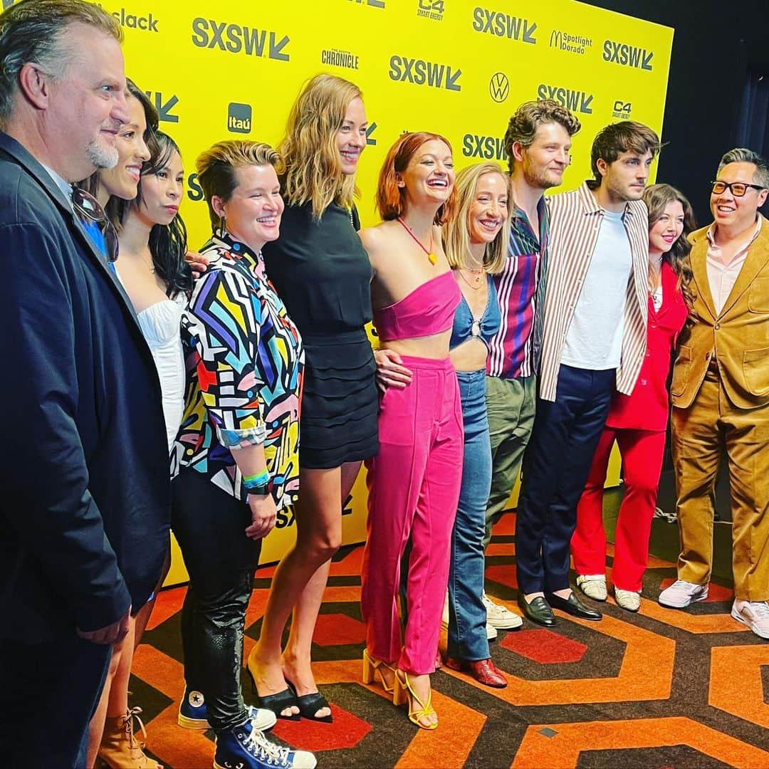 イヴォンヌ・ストラホフスキーさんのインスタグラム写真 - (イヴォンヌ・ストラホフスキーInstagram)「MEGA CONGRATS to my girl @leahmckendrick for opening her film @scrambledmovie at @sxsw last night. I am beyond inspired by this extraordinary woman sharing her story of freezing her eggs in the most funny, raw, vulnerable and impressive way. This lady wrote, directed and starred and I was lucky enough to be a small part of it. Just you guys wait till you get to see it, you’re gonna LOVE IT ♥️⚡️💥」3月13日 0時19分 - yvonnestrahovski