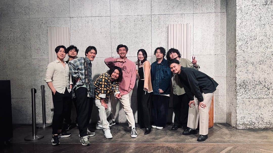 のインスタグラム：「終始演者もお客さんも笑顔。 多幸感に溢れた一夜をありがとう。 時代は、やっと、春ですね！  #THREE1989 #Mime  @three1989tokyo  @mime.official.tokyo   photo by @keisuke_oda_6」