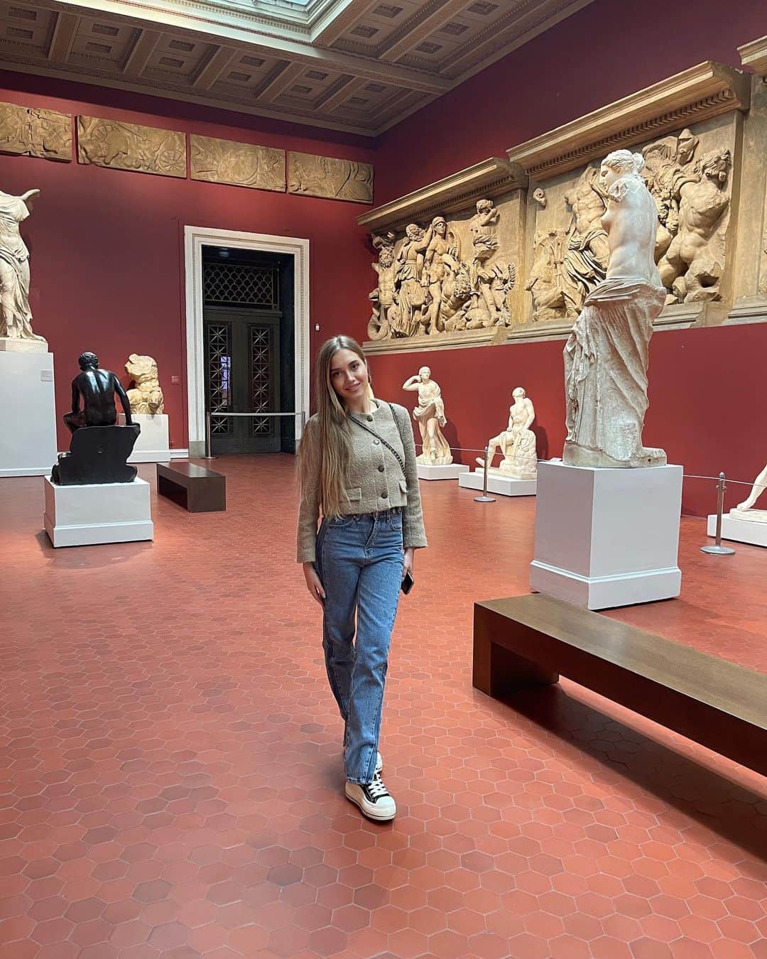 エレーナ・ラジオノワのインスタグラム：「Воскресная программа 👩🏼‍🎨」