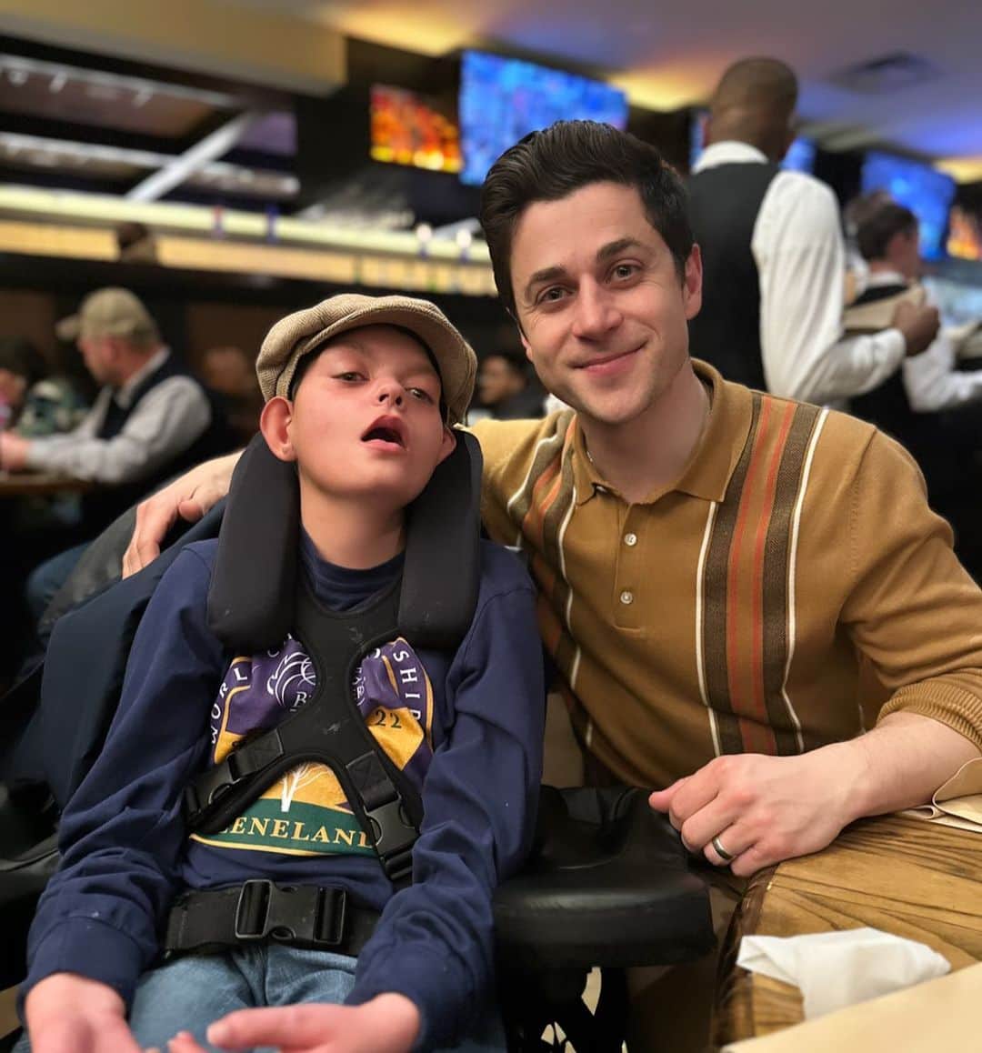 デヴィッド・ヘンリーのインスタグラム：「Cody, you made the world believe the impossible was possible at the Breeders Cup, thank you for allowing me the privilege of hanging out with you and your wonderful family. It was a blessing to learn more about your incredible story. If you are not familiar with the miracle that took place at the @breederscup, check out my stories. . . . . . #Inspiring #Inspired #CodyDorman #Breeders #BreedersCup #Blessing #Sunday」