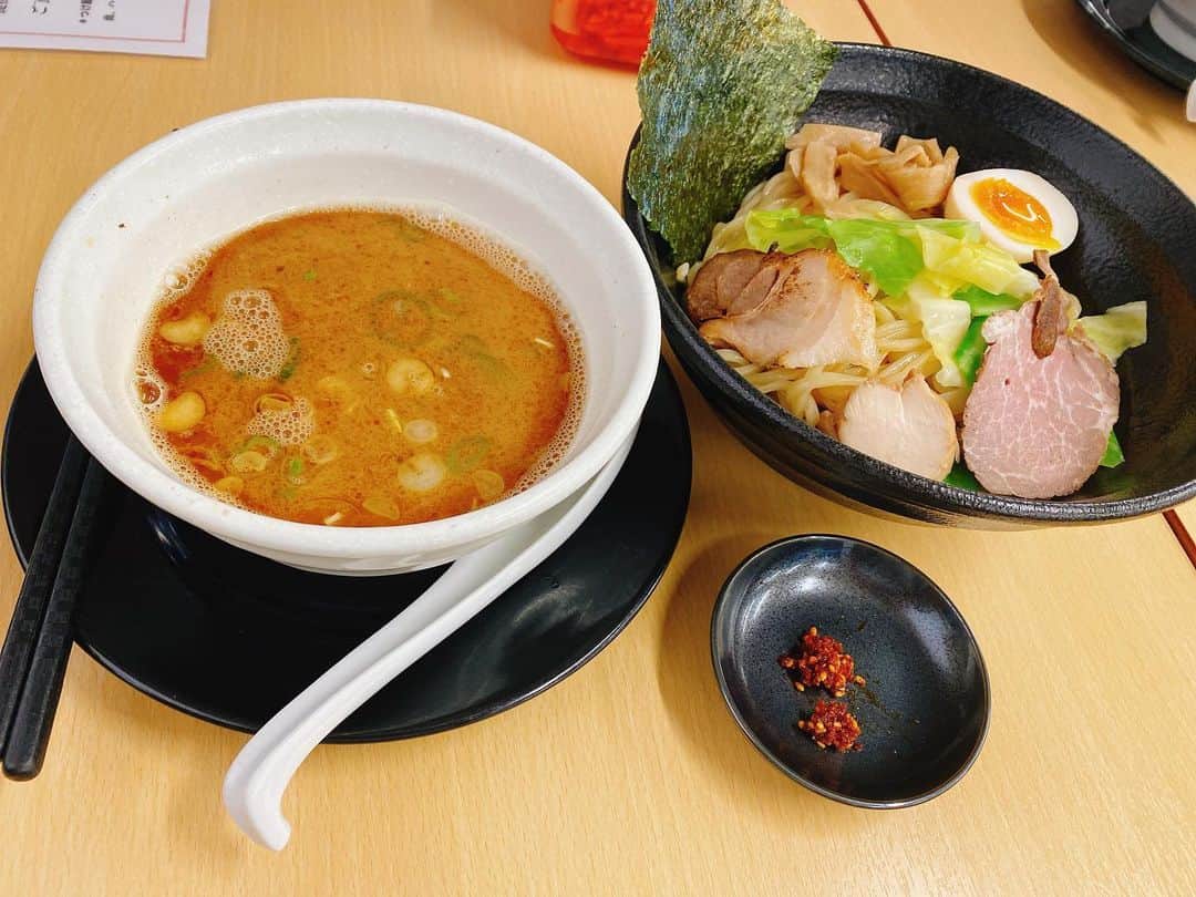 のインスタグラム：「#宮崎ランチ『Gめん55』 父親と行ったラーメン屋  通っていた小学校の前に新しく出来てた！ #宮崎グルメ #宮崎市  #ラーメン #つけ麺 #家系　 宮崎県宮崎市阿波岐原町2013-1」