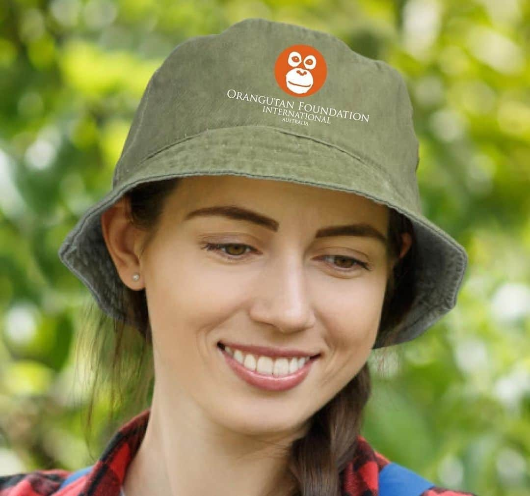 OFI Australiaのインスタグラム：「We've just added this great new bucket hat to our online shop. Made from soft and comfortable stonewashed khaki cotton twill. Comes in 2 sizes - Medium (57cms) and Large (60cms)  Order it now. The link@is in our bio.   #buckethat #orangutanmerchandise #orangutanbuckethat」