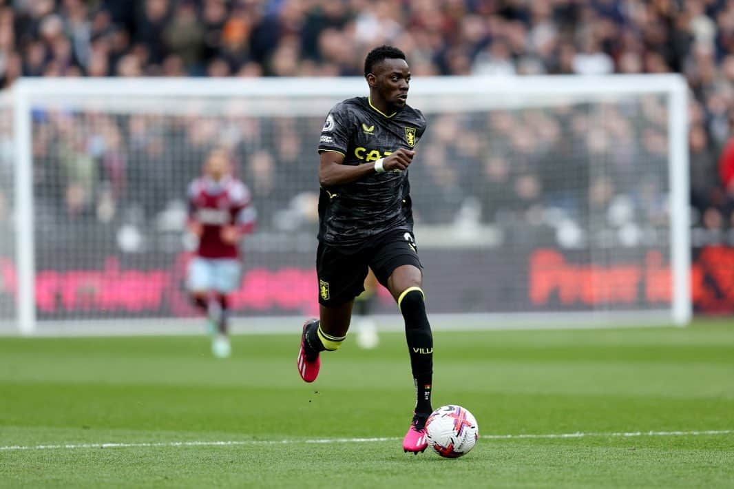 バートランド・トラオレさんのインスタグラム写真 - (バートランド・トラオレInstagram)「Couldn’t get away with the W but a good point to take Let’s keep the good work @avfcofficial 💪🏾 Happy to be back in Villa shirt💜 UTV #ato #ato #9🇧🇫🐎」3月13日 6時14分 - bertrandtraore10