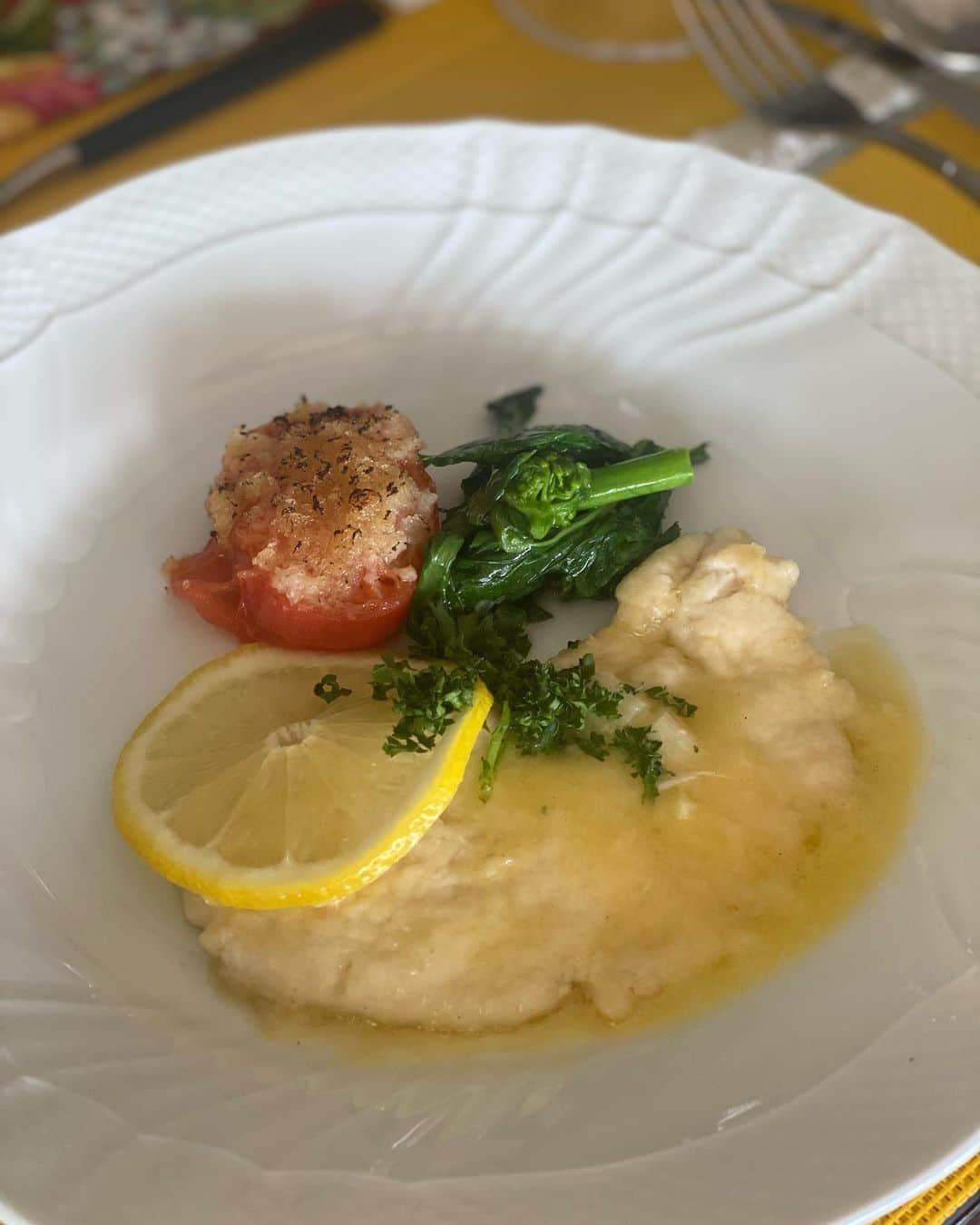 鳳山えりのインスタグラム：「毎度毎度レストランのような本格的なお料理が作れる  @w.e._internationalcookingsalon   今月のイタリアンも美味しかったー❗️  #イタリア料理教室  #wetoyosu  #主婦修行中 #作るのより習うのが好き #今日の晩御飯」