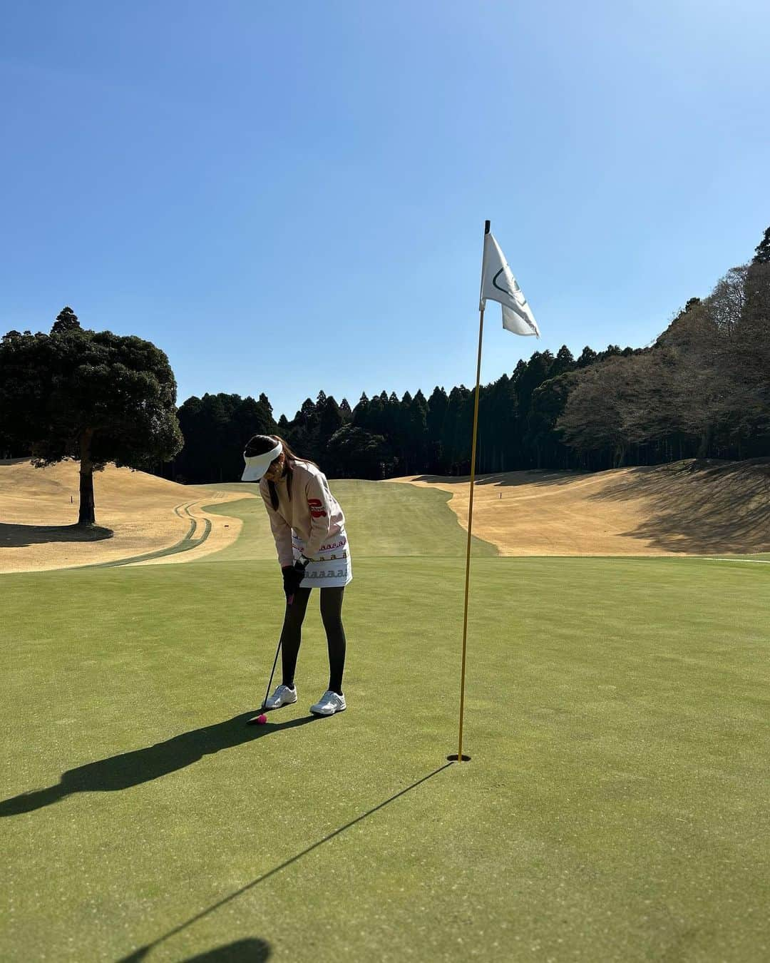 佐野真彩さんのインスタグラム写真 - (佐野真彩Instagram)「golf⛳️ お天気が良すぎて暑いくらいでした🫠♡ ⌚️ @garminjp   #archivio @love_callaway #callaway #東急セブンハンドレッドクラブ #佐野ゴルフコーデ　#ゴルフコーデ #ゴルフ女子 #ゴルフ好き #garmin」3月13日 8時33分 - sano.maya