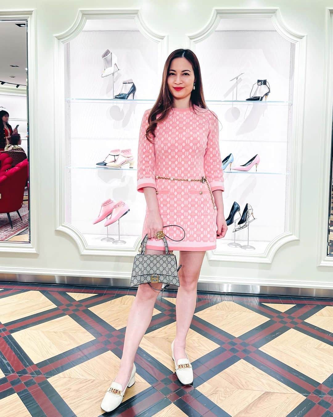 Ruby Kwanさんのインスタグラム写真 - (Ruby KwanInstagram)「To celebrate the reopening of @Gucci Canton Road Flagship. 💕  #guccihongkong #numberonepr @numberoneprhk #rubykwan #jeffreyngai #jeremywong」3月13日 9時24分 - rougecloset