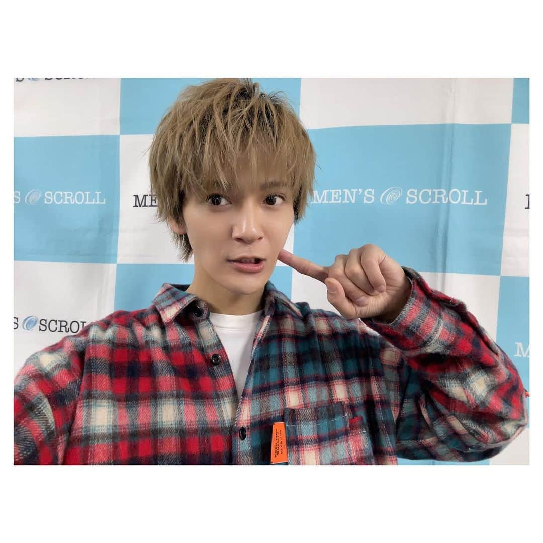 上田堪大のインスタグラム：「#上田堪大 #2023 #カレンダー #発売記念イベント #in #京都 #東京 #お渡し会 #ありがとうございました #めちゃくちゃ楽しかった #幸せ  衣装 @alwaysoutofstock  @mirror9official  @glamb_official  @kohslickcurro   hairmake @hikaru.leo  #thanks」