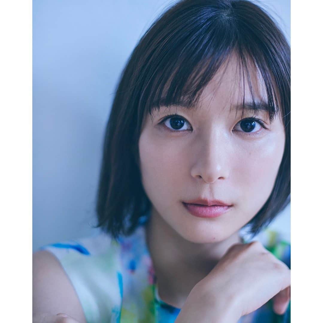 芳根京子さんのインスタグラム写真 - (芳根京子Instagram)「およそ5年ぶりに宣材写真が変わりました🕊めでたい。いかがでしょうか？」3月13日 12時25分 - yoshinekyoko