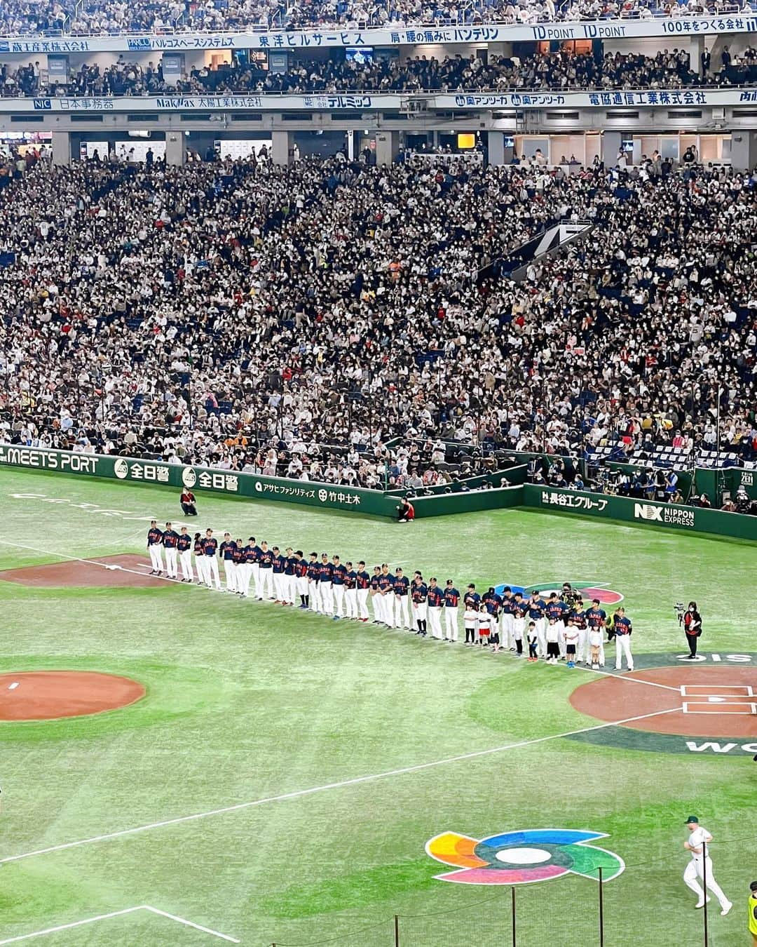 中川聴乃のインスタグラム：「天皇杯後、WBCオーストラリア戦🇦🇺を観に行ってきました😊今回はスペシャルでプレミアムラウンジでの観戦でした✨  1回の表！大谷翔平選手のホームランはお見事🙌 凄かった✨  このような素敵な機会を頂きありがとうございました⚾️  #WBC #wbc2023  #2023worldbaseballclassic  #オーストラリア戦  #東京ドーム」