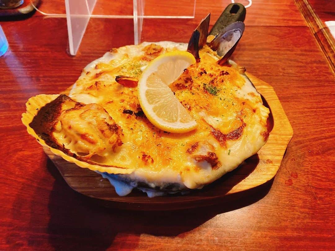 のインスタグラム：「#レストランラブ  やっと行けた！！  #海の幸ドリア 美味しかった〜❕満足‼️  でも、久々すぎて注文間違えた💦  帰り着いてからいつも頼んでたのは 海の幸"ピラフ"と気づいた。。  #宮崎グルメ #宮崎市 #ラブ #レストラン  宮崎県宮崎市中西町87-1」